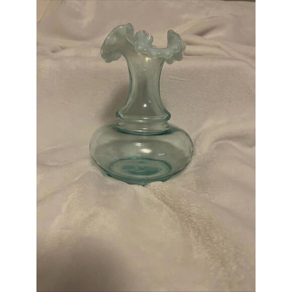 Vintage FentonArt Glass Small Opalescent Blue Glass Vase With Ruffled Edge - Picture 1 of 5